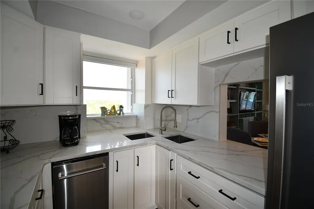 1770 Benjamin Franklin Drive Sarasota FL 34236
