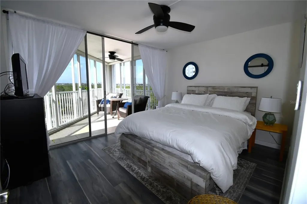 1770 Benjamin Franklin Drive Sarasota FL 34236