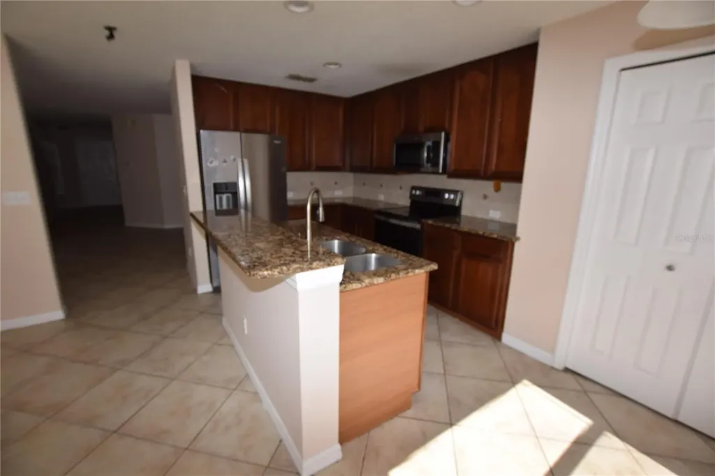 13098 Lexington Summit Street Orlando FL 32828