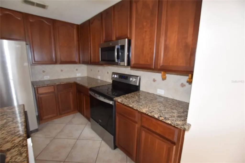13098 Lexington Summit Street Orlando FL 32828