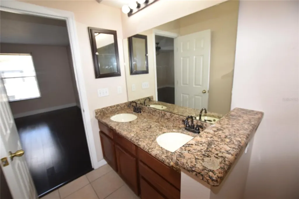 13098 Lexington Summit Street Orlando FL 32828