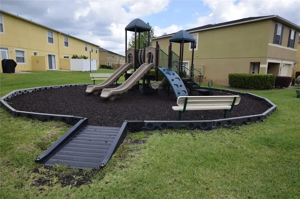 13098 Lexington Summit Street Orlando FL 32828