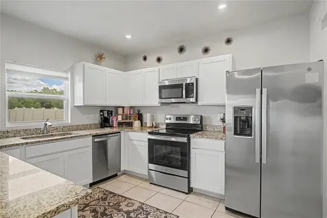 313 Fiddlewood Court Davenport FL 33837