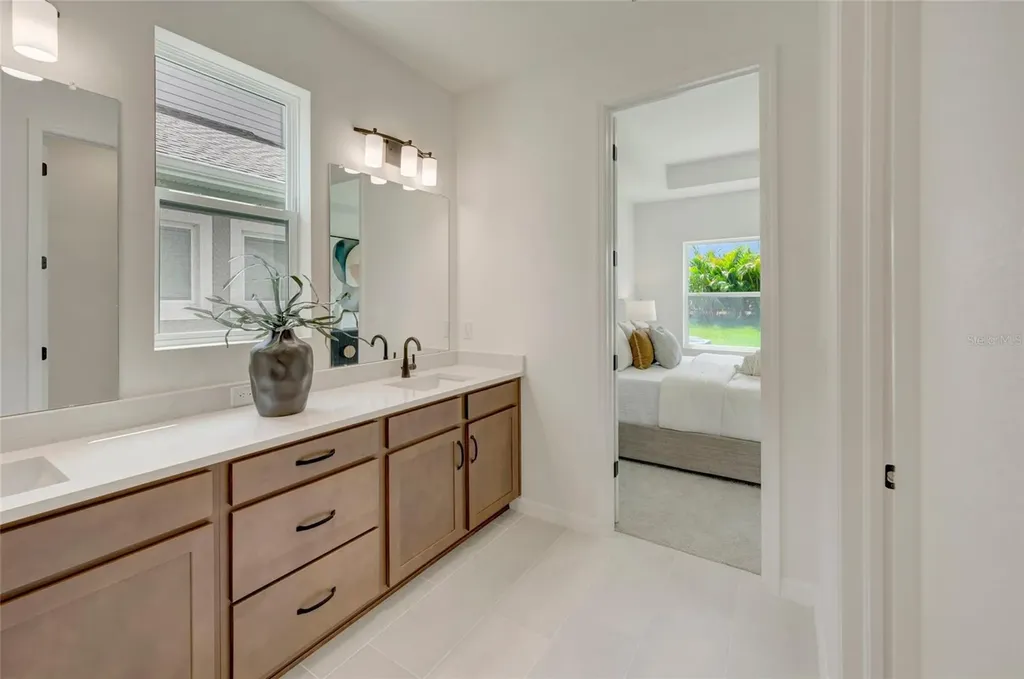 5249 Everlong Drive Apollo Beach FL 33572