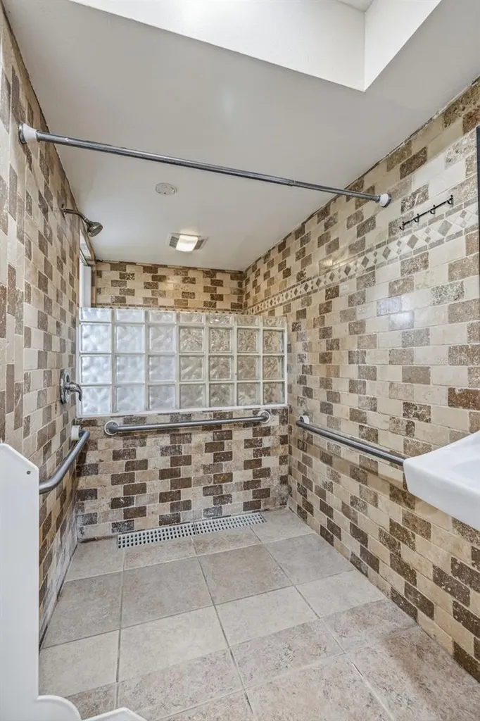 1591 Mac Charles Court Dunedin FL 34698