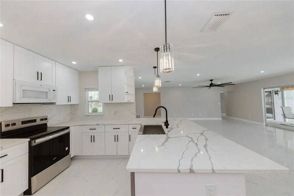 2187 Waterside Drive Clearwater FL 33764