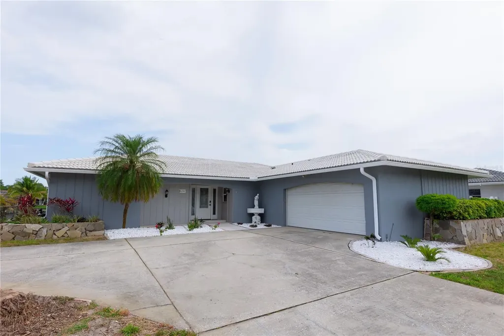 2187 Waterside Drive Clearwater FL 33764