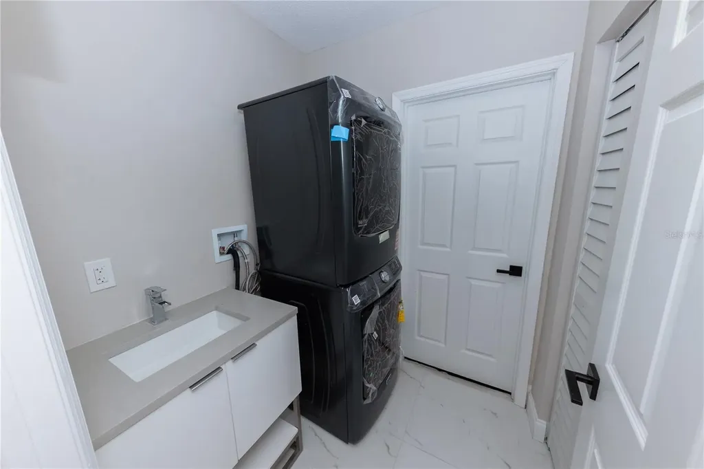 2187 Waterside Drive Clearwater FL 33764