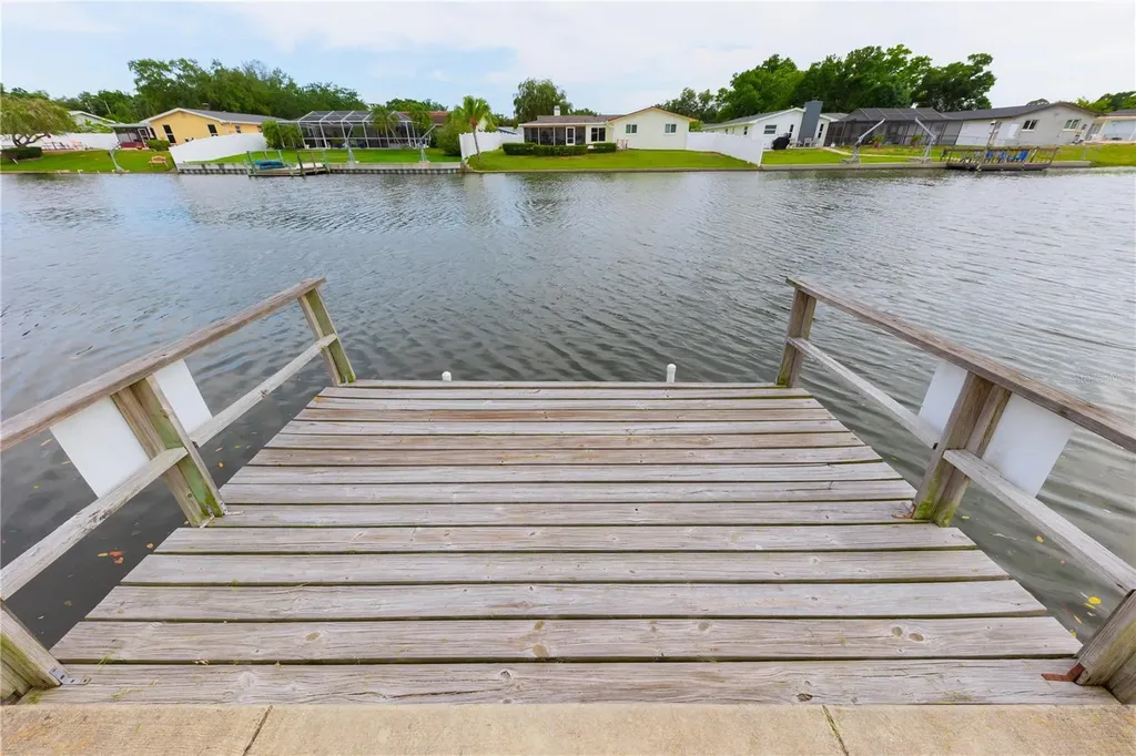 2187 Waterside Drive Clearwater FL 33764