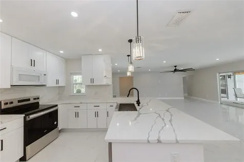 2187 Waterside Drive Clearwater FL 33764