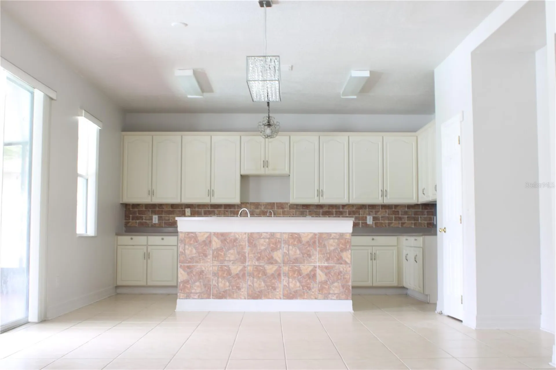 1338 Blackwater Pond Drive Orlando FL 32828