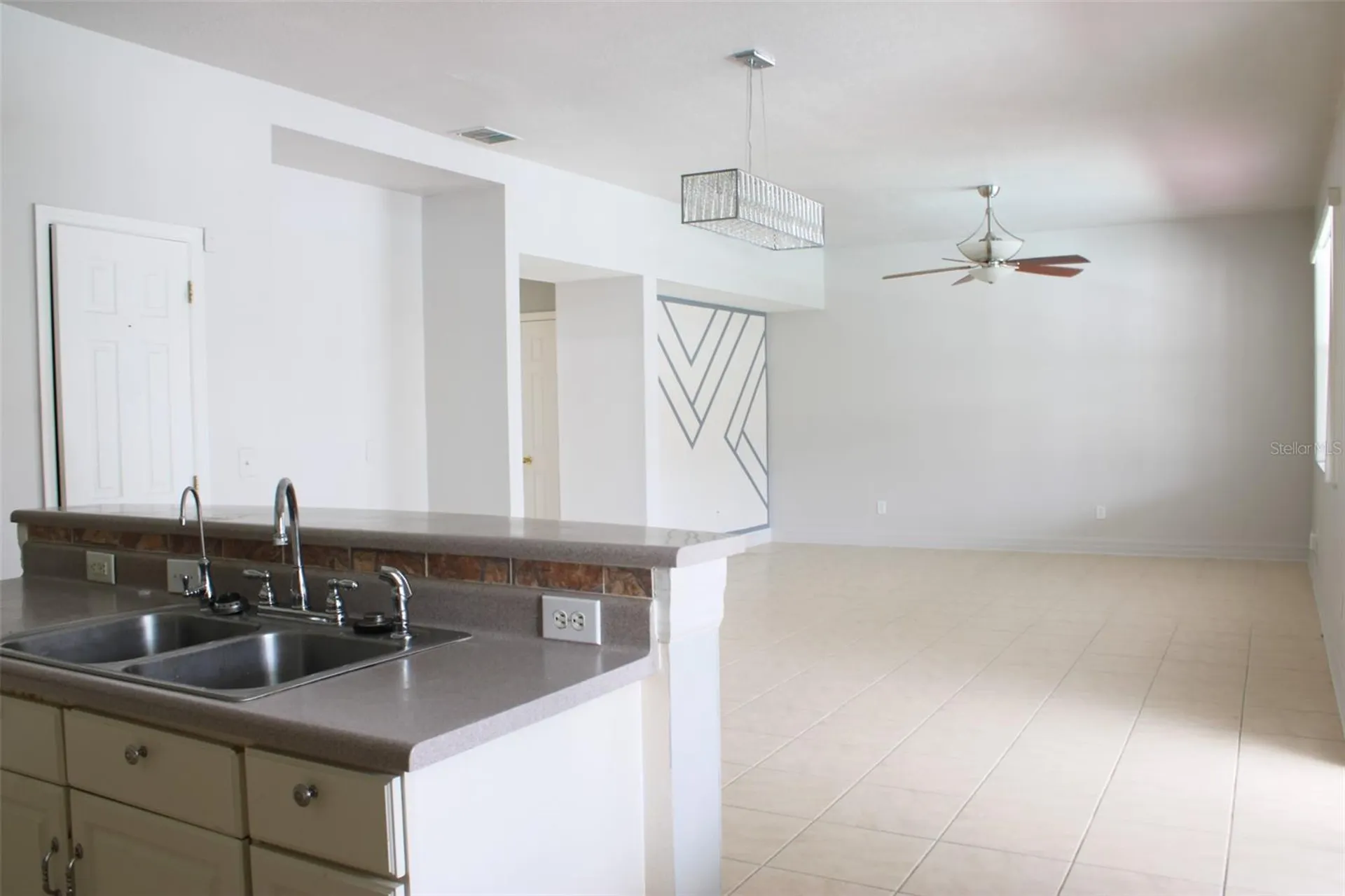 1338 Blackwater Pond Drive Orlando FL 32828
