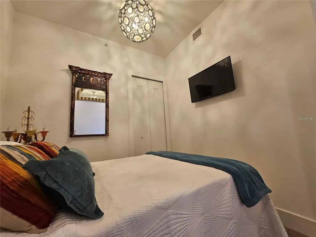 1703 N Tamiami Trail Sarasota FL 34234