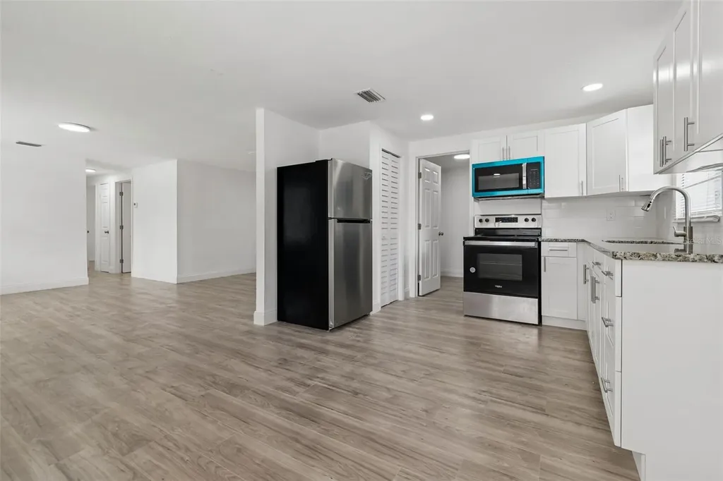 3706 Beechwood Boulevard Tampa FL 33619