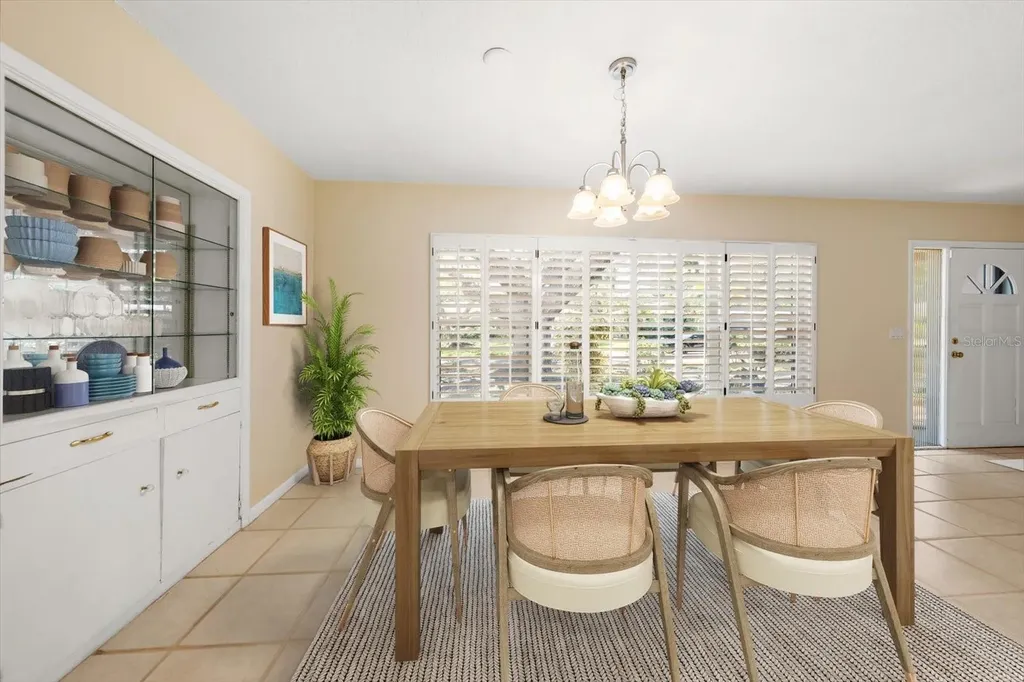 1702 Meredith Lane Belleair FL 33756