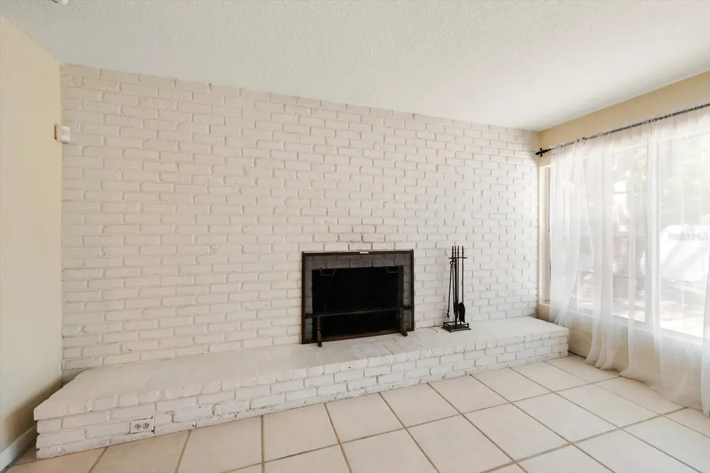 1702 Meredith Lane Belleair FL 33756
