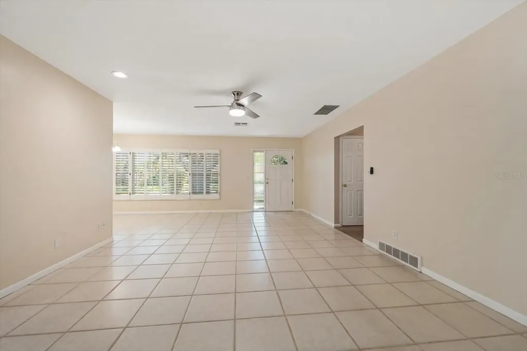 1702 Meredith Lane Belleair FL 33756