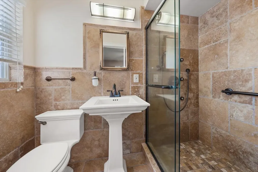 1702 Meredith Lane Belleair FL 33756