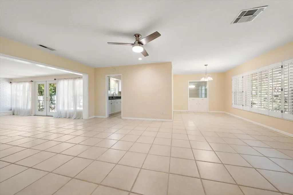 1702 Meredith Lane Belleair FL 33756