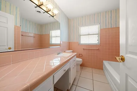 1702 Meredith Lane Belleair FL 33756