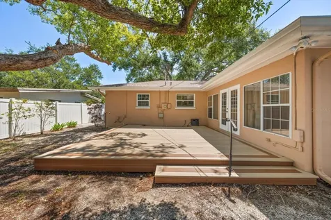 1702 Meredith Lane Belleair FL 33756