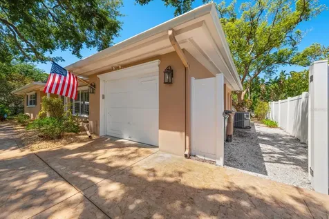 1702 Meredith Lane Belleair FL 33756