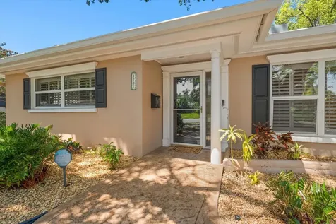 1702 Meredith Lane Belleair FL 33756