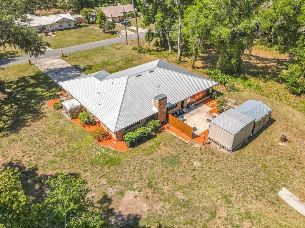 17819 Palm Street Umatilla FL 32784
