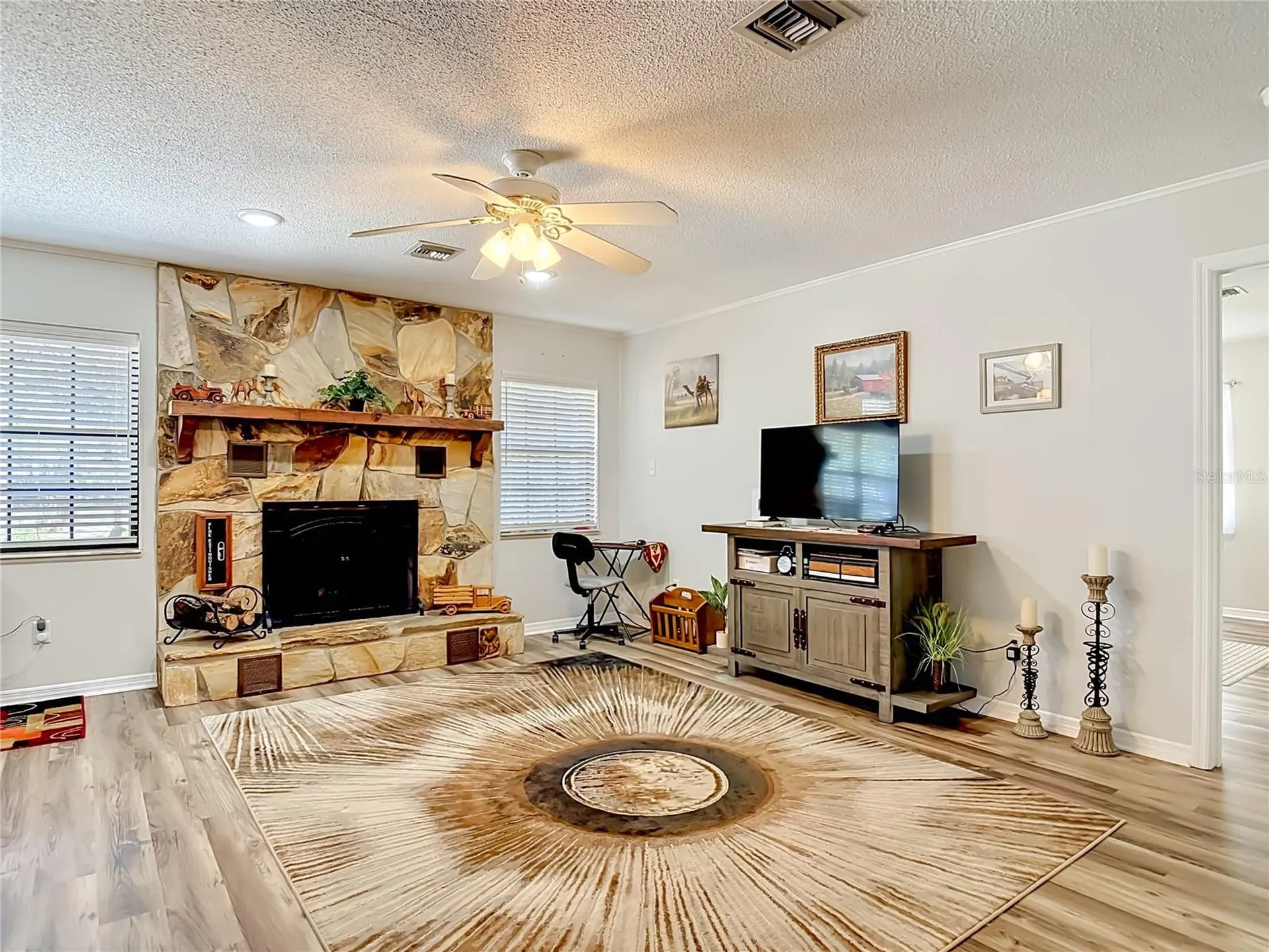 17819 Palm Street Umatilla FL 32784
