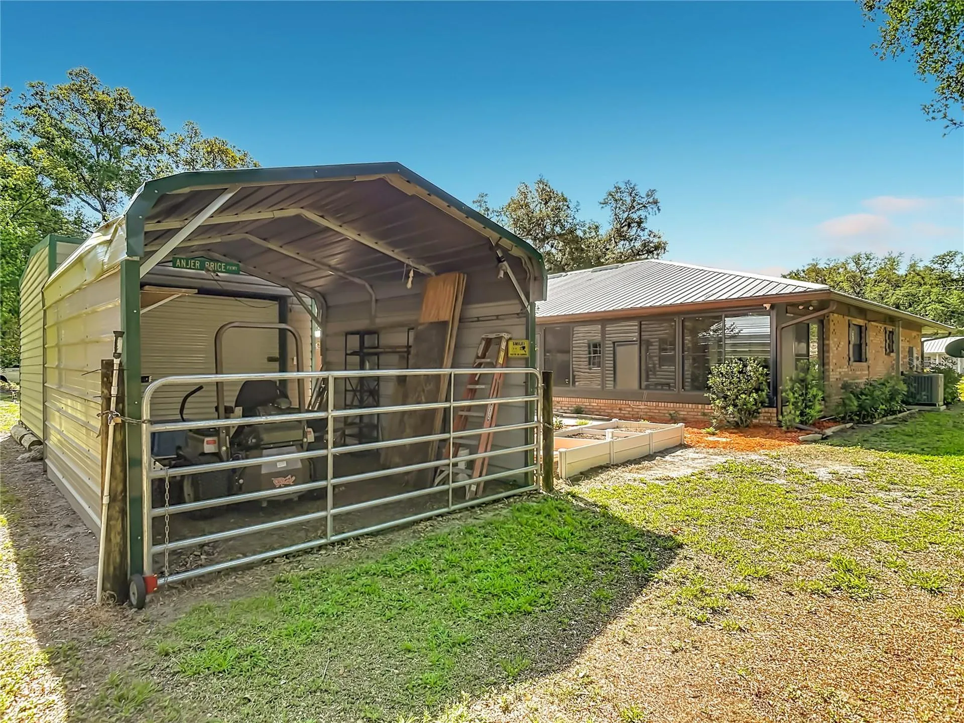 17819 Palm Street Umatilla FL 32784