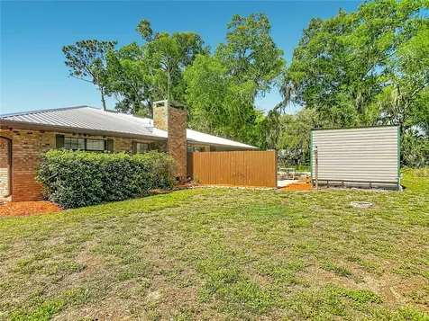 17819 Palm Street Umatilla FL 32784