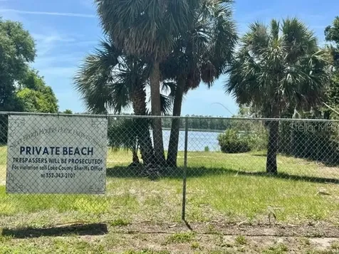 17819 Palm Street Umatilla FL 32784