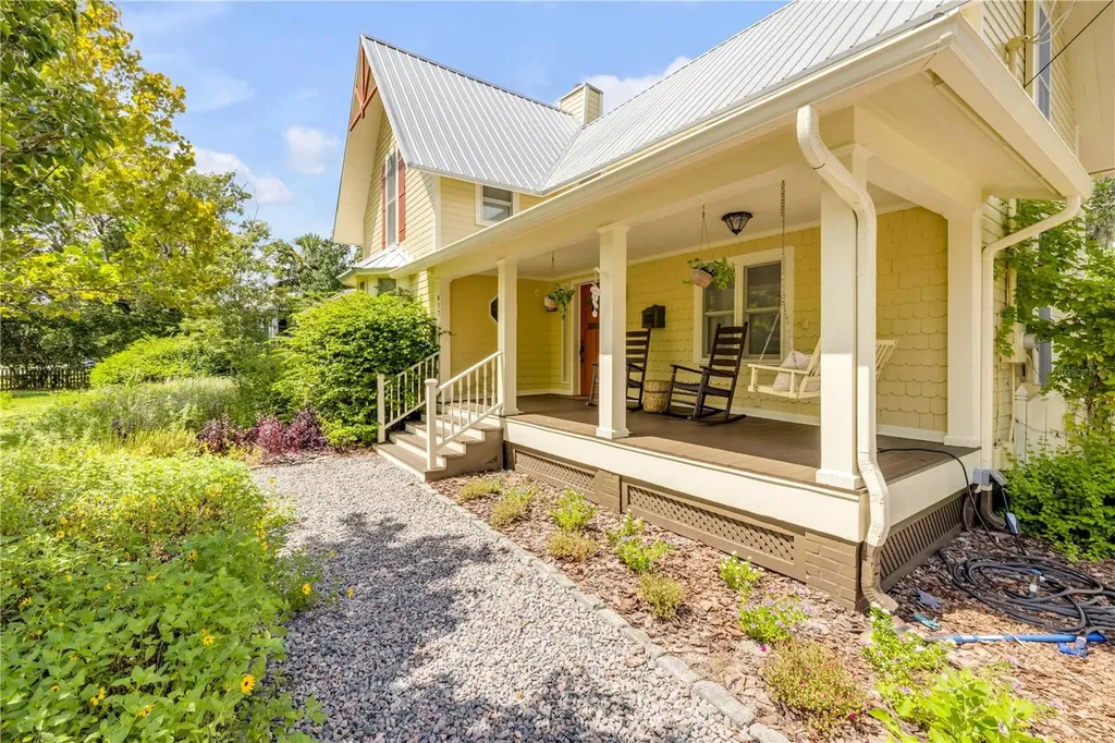 417 W Minnesota Avenue Deland FL 32720