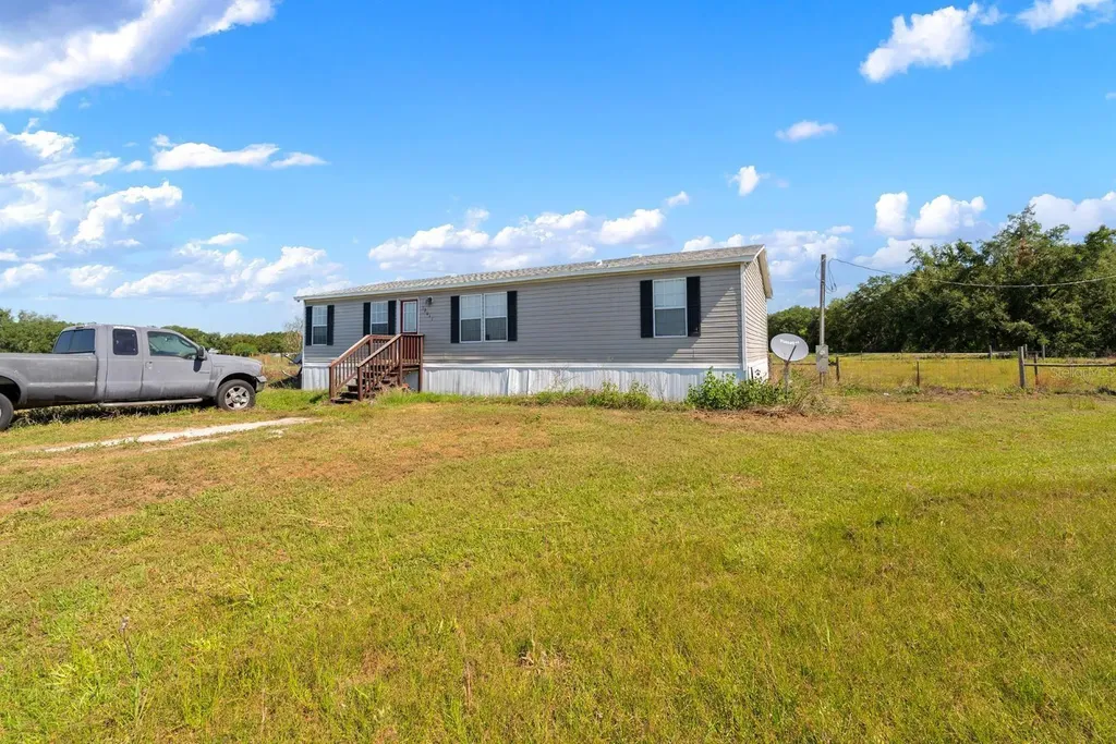 12011 Old Lakeland Highway Dade City FL 33525