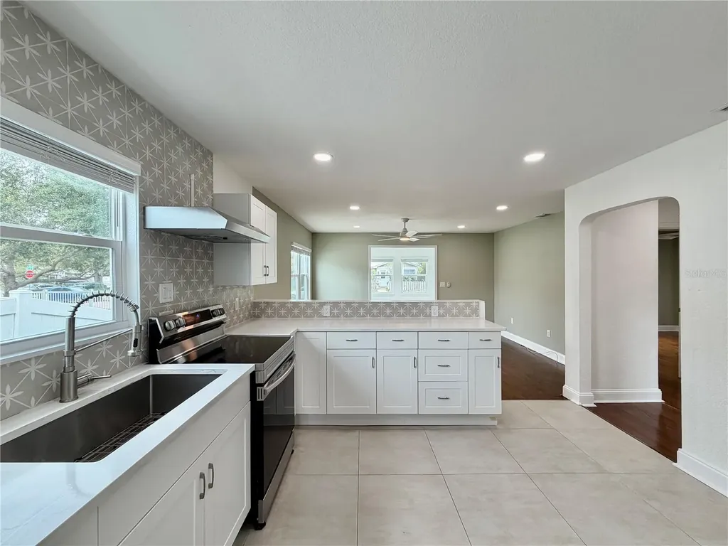 3823 2nd Avenue N St Petersburg FL 33713