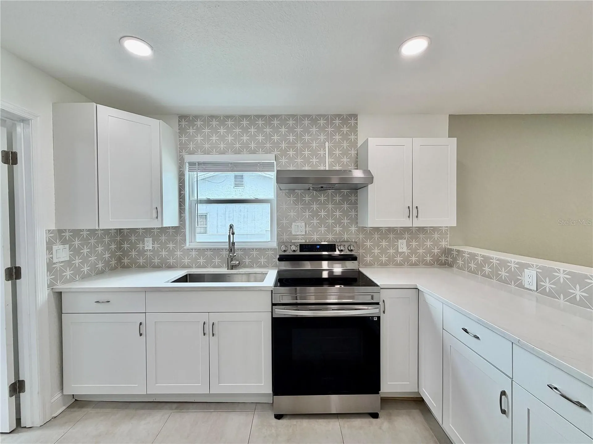 3823 2nd Avenue N St Petersburg FL 33713