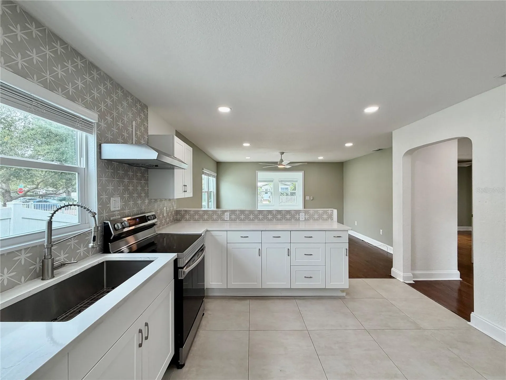 3823 2nd Avenue N St Petersburg FL 33713
