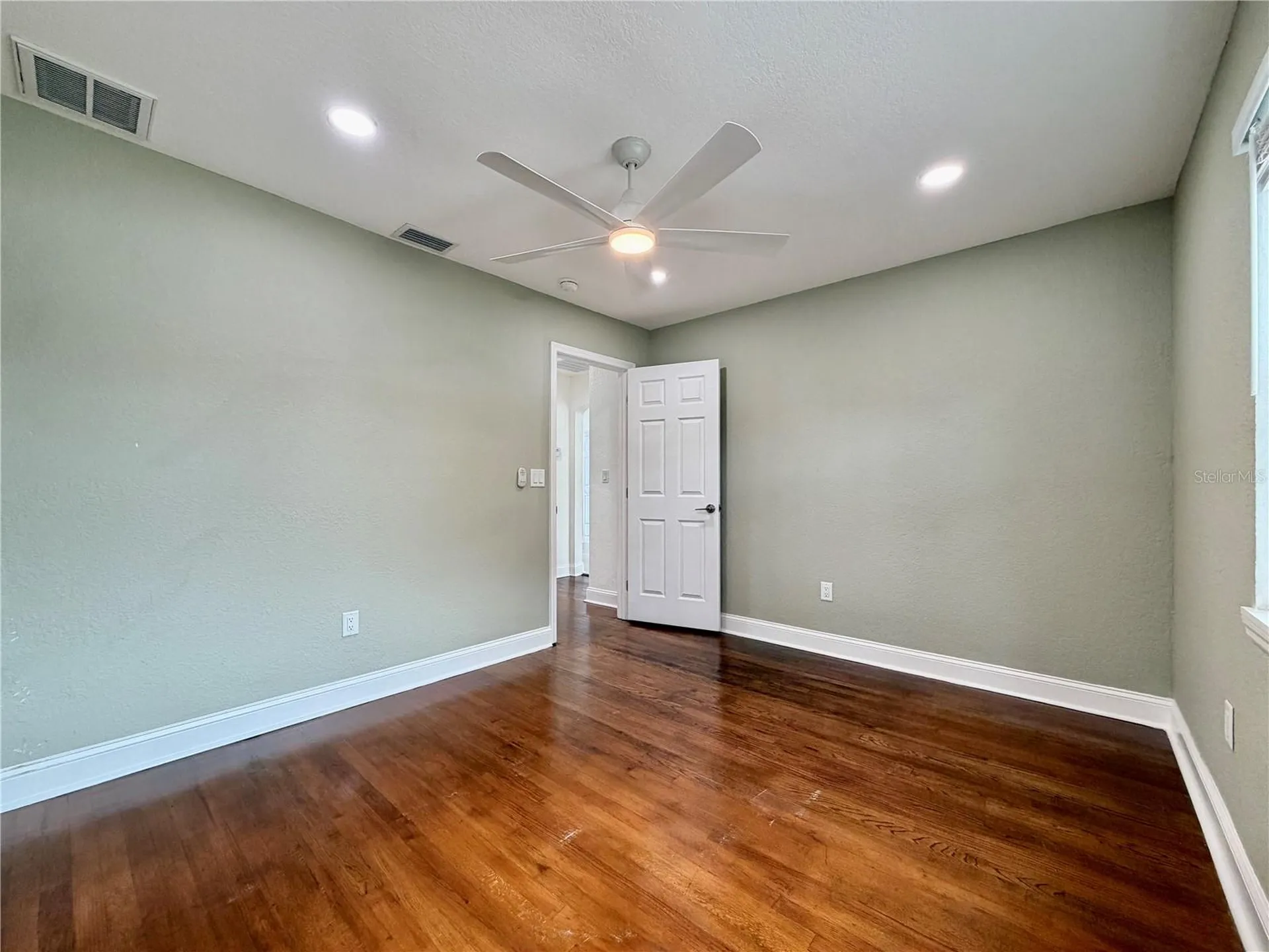 3823 2nd Avenue N St Petersburg FL 33713