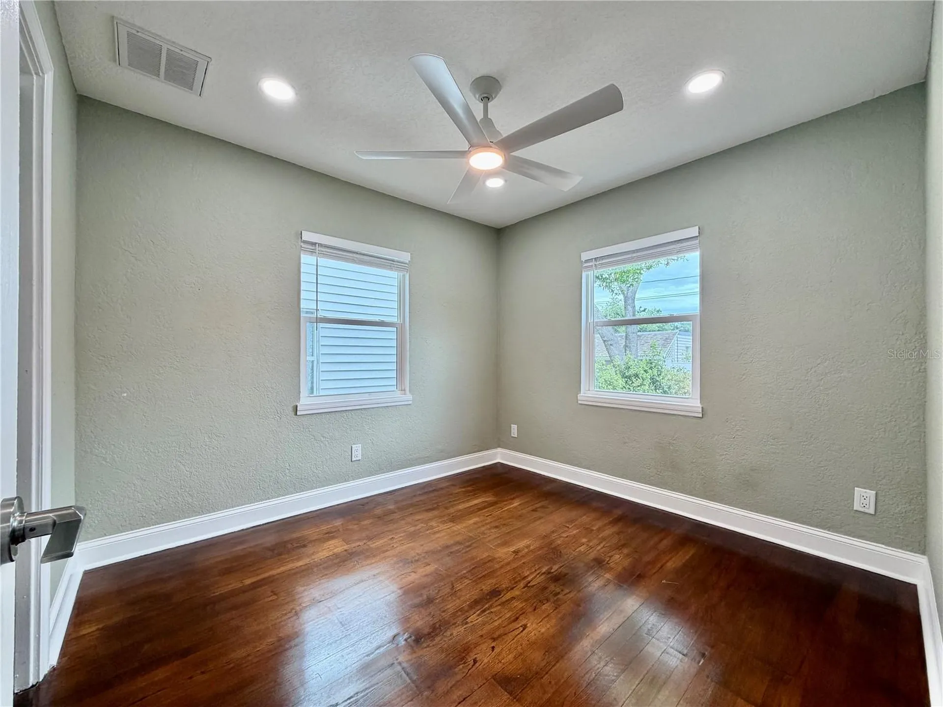 3823 2nd Avenue N St Petersburg FL 33713