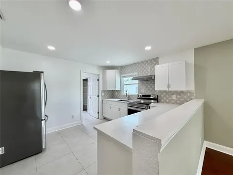 3823 2nd Avenue N St Petersburg FL 33713