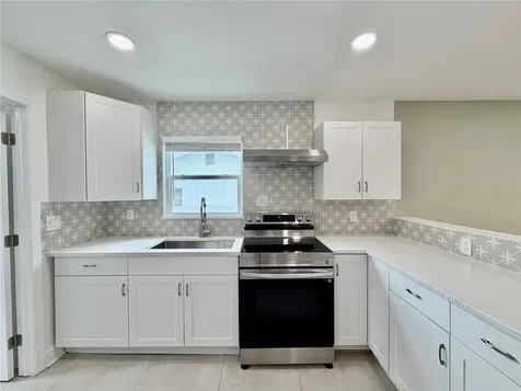 3823 2nd Avenue N St Petersburg FL 33713