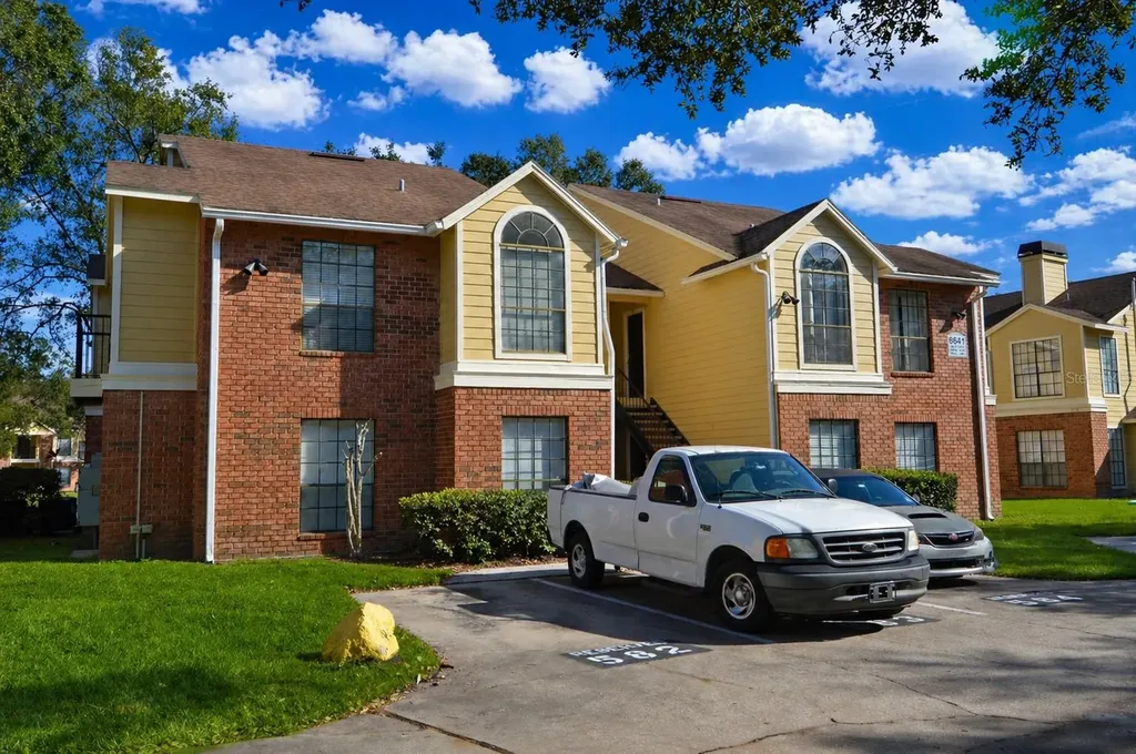 8641 Fancy Finch Drive Tampa FL 33614