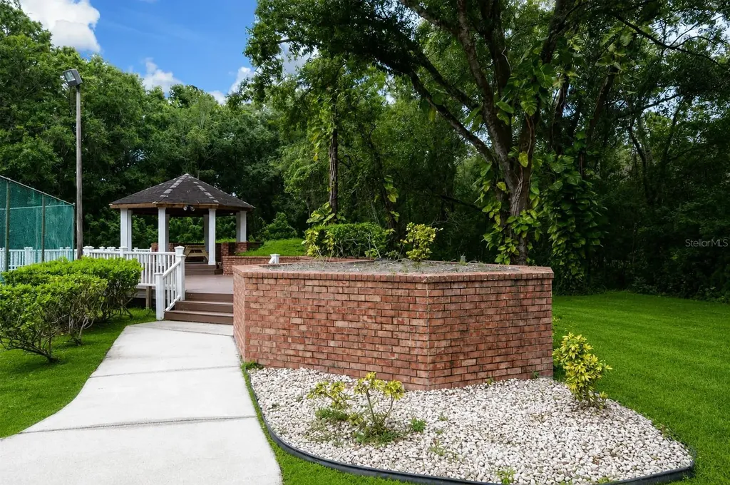 8641 Fancy Finch Drive Tampa FL 33614