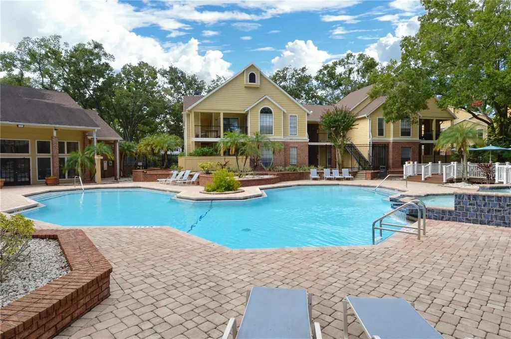 8641 Fancy Finch Drive Tampa FL 33614
