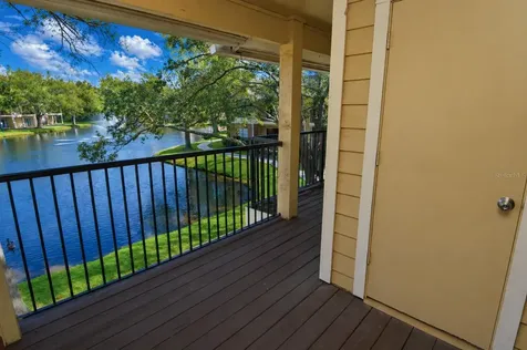 8641 Fancy Finch Drive Tampa FL 33614