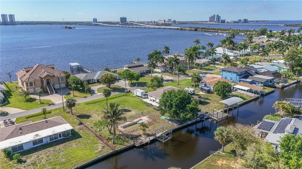 116 E North Shore Avenue North Fort Myers FL 33917