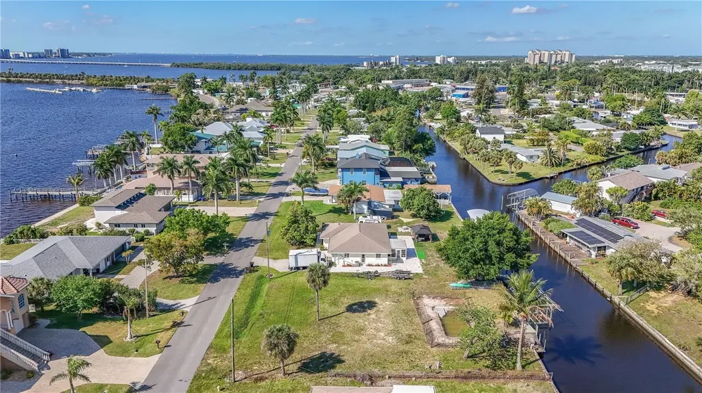 116 E North Shore Avenue North Fort Myers FL 33917