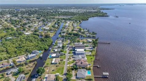 116 E North Shore Avenue North Fort Myers FL 33917
