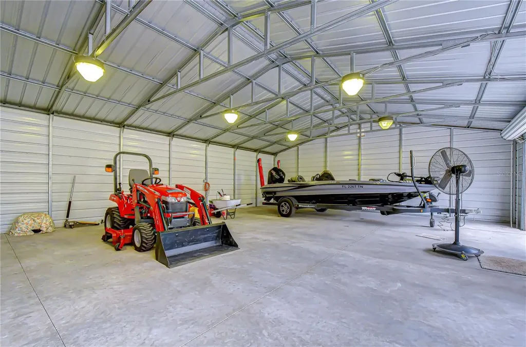 2623 N Bethlehem Road Plant City FL 33565