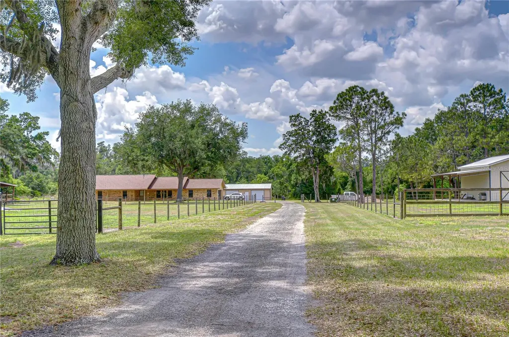 2623 N Bethlehem Road Plant City FL 33565